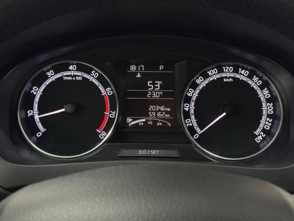 Skoda Rapid I Рестайлинг с пробегом 2018 года, цена 1 378 012 рублей, 59160 км, лифтбек, Автокод Объявления