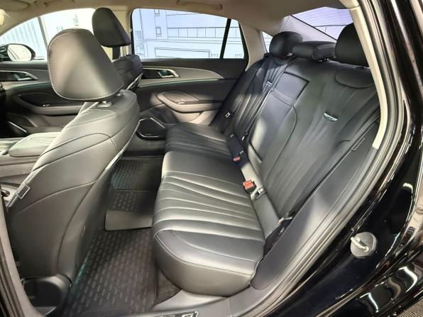 Hongqi H5 II с пробегом 2023 года, цена 2 800 000 рублей, 72600 км, седан, Автокод Объявления