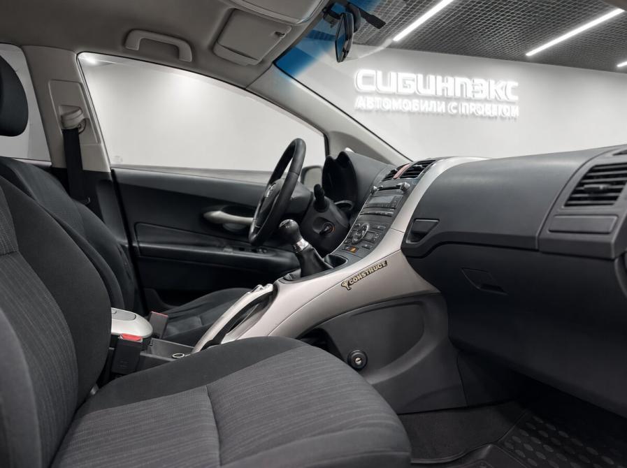 Toyota Auris I Кемерово  - изображение 14