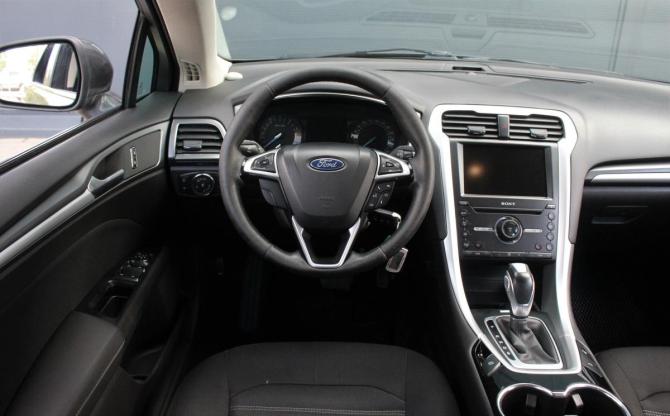 Ford Mondeo V с пробегом 2015 года, цена 1 380 000 рублей, 256164 км, седан, Автокод Объявления