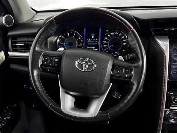 Toyota Fortuner II с пробегом 2017 года, цена 3 250 000 рублей, 193000 км, внедорожник, Автокод Объявления