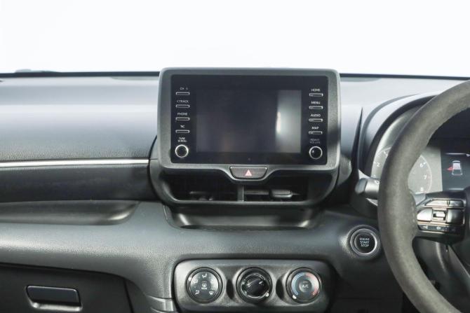 Toyota Yaris II с пробегом 2021 года, цена 1 059 000 рублей, 122000 км, хэтчбек, Автокод Объявления