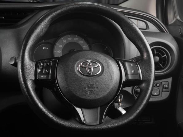 Toyota Vitz III (XP130) Рестайлинг 2 с пробегом 2017 года, цена 1 179 000 рублей, 89122 км, хэтчбек, Автокод Объявления