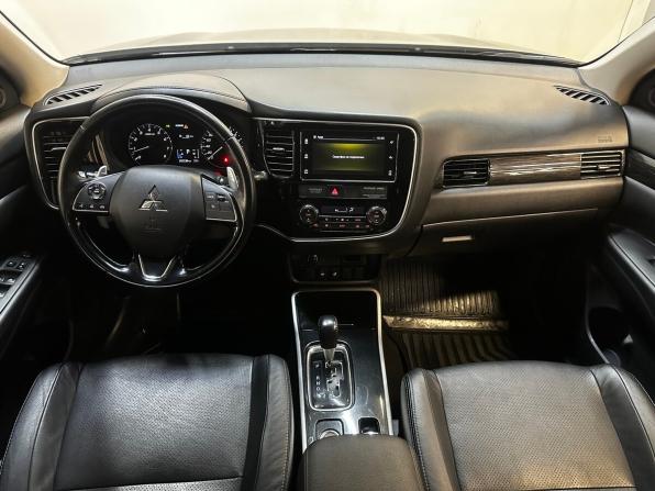 Mitsubishi Outlander III Рестайлинг 2 с пробегом 2017 года, цена 1 780 000 рублей, 202235 км, внедорожник, Автокод Объявления