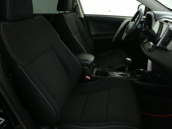 Toyota RAV4 IV (XA40) Рестайлинг с пробегом 2016 года, цена 1 758 000 рублей, 250000 км, внедорожник, Автокод Объявления