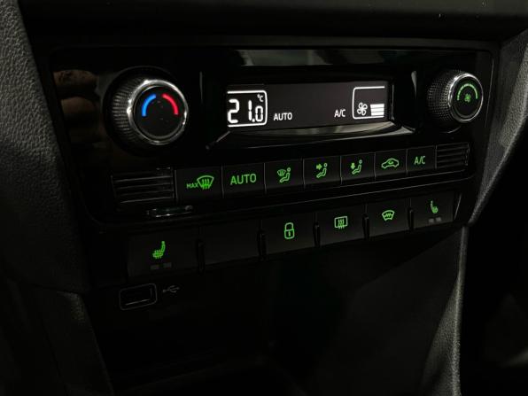 Skoda Rapid I Рестайлинг с пробегом 2019 года, цена 1 260 000 рублей, 131600 км, лифтбек, Автокод Объявления