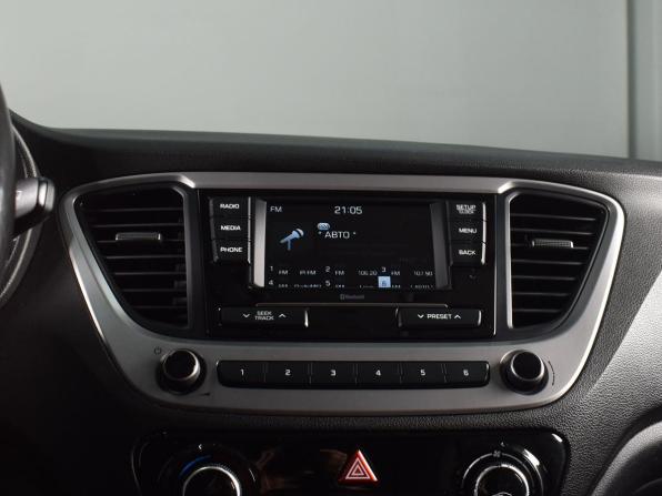 Hyundai Solaris II с пробегом 2017 года, цена 1 199 999 рублей, 140394 км, седан, Автокод Объявления