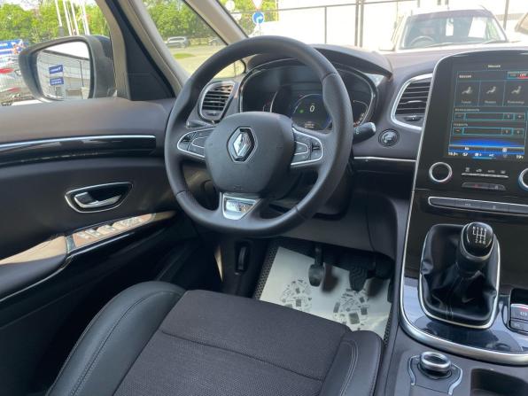 Renault Espace V с пробегом 2015 года, цена 1 450 000 рублей, 218459 км, минивэн, Автокод Объявления