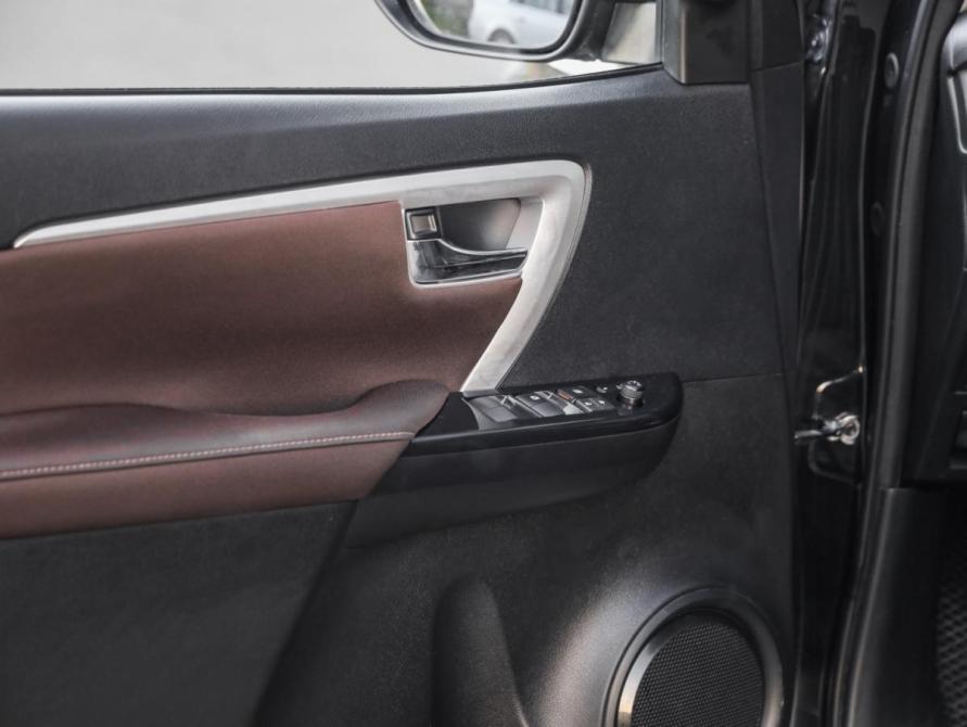 Toyota Fortuner II Санкт-Петербург  - изображение 21