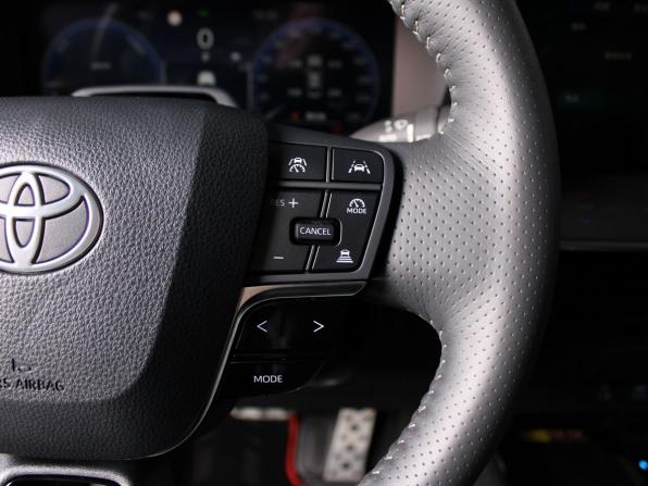 Toyota Camry IX (XV80) China Market с пробегом 2026 года, цена 4 100 000 рублей, 45 км, седан, Автокод Объявления