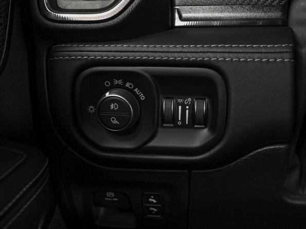 Ram 1500 V с пробегом 2022 года, цена 11 050 000 рублей, 36539 км, offers.body_type.unknown, Автокод Объявления