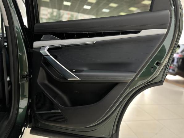 Geely Atlas II с пробегом 2024 года, цена 2 360 000 рублей, 81491 км, внедорожник, Автокод Объявления