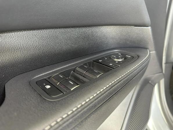 Lexus RX V с пробегом 2022 года, цена 8 288 000 рублей, 27884 км, внедорожник, Автокод Объявления
