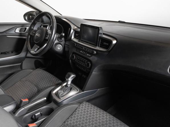 Kia Ceed III с пробегом 2018 года, цена 1 895 000 рублей, 98267 км, хэтчбек, Автокод Объявления