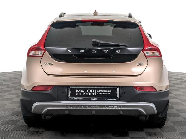 Volvo V40 II с пробегом 2015 года, цена 1 280 000 рублей, 146531 км, хэтчбек, Автокод Объявления