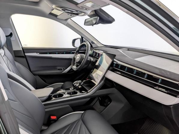 Geely Atlas II с пробегом 2024 года, цена 2 950 000 рублей, 40490 км, внедорожник, Автокод Объявления