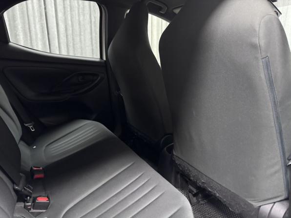Toyota Yaris IV с пробегом 2020 года, цена 1 400 000 рублей, 65289 км, хэтчбек, Автокод Объявления