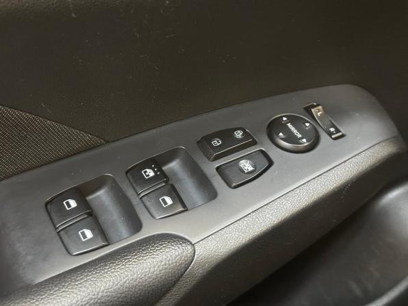 Hyundai Solaris II с пробегом 2019 года, цена 1 245 000 рублей, 123585 км, седан, Автокод Объявления