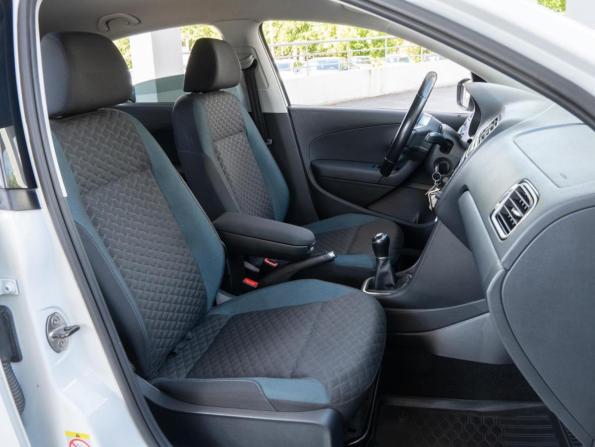 Volkswagen Polo V Рестайлинг с пробегом 2020 года, цена 1 299 000 рублей, 118401 км, седан, Автокод Объявления
