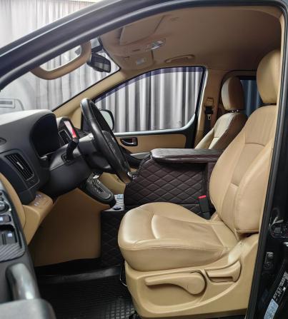 Hyundai H-1 II Рестайлинг 2 с пробегом 2019 года, цена 2 999 000 рублей, 116738 км, минивэн, Автокод Объявления