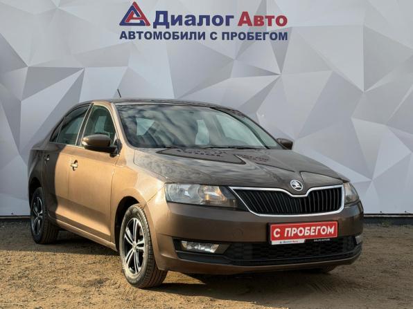 Skoda Rapid I Рестайлинг с пробегом 2018 года, цена 1 030 000 рублей, 189000 км, лифтбек, Автокод Объявления