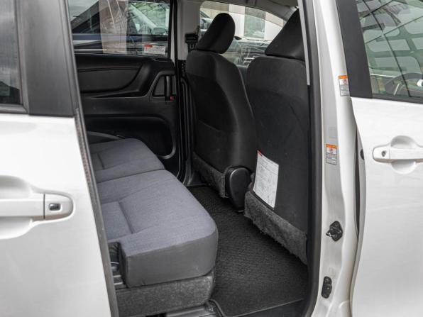Toyota Sienta II с пробегом 2017 года, цена 1 800 000 рублей, 142686 км, компактвэн, Автокод Объявления