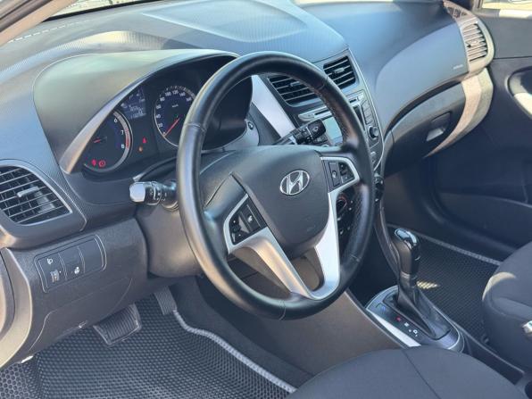 Hyundai Solaris I Рестайлинг с пробегом 2014 года, цена 999 000 рублей, 113298 км, седан, Автокод Объявления