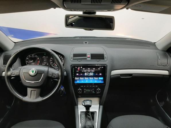 Skoda Octavia II (A5) Рестайлинг с пробегом 2013 года, цена 689 000 рублей, 207521 км, лифтбек, Автокод Объявления