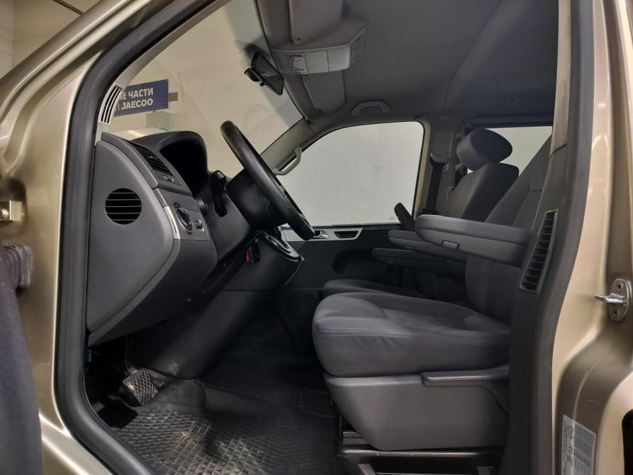 Volkswagen Multivan T5 Санкт-Петербург  - изображение 13