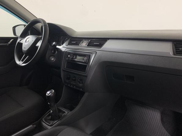 Skoda Rapid I с пробегом 2017 года, цена 780 000 рублей, 208000 км, лифтбек, Автокод Объявления