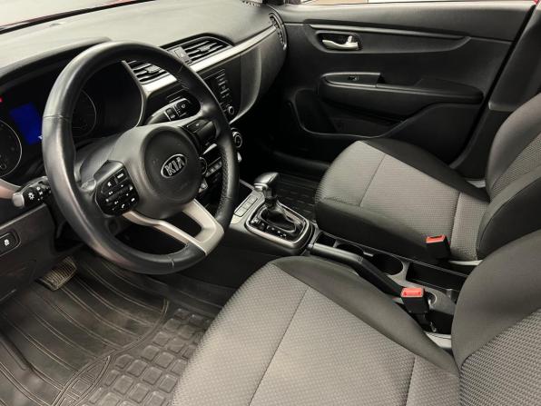 Kia Rio IV Рестайлинг с пробегом 2020 года, цена 1 665 000 рублей, 72548 км, седан, Автокод Объявления