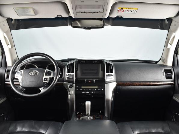 Toyota Land Cruiser 200 Series Рестайлинг 1 с пробегом 2015 года, цена 4 309 995 рублей, 337312 км, внедорожник, Автокод Объявления