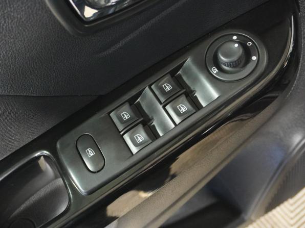 Renault Kaptur I с пробегом 2018 года, цена 1 152 000 рублей, 141754 км, внедорожник, Автокод Объявления