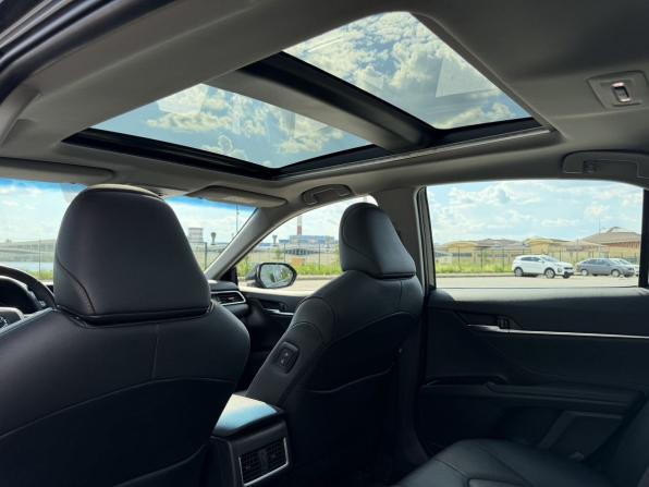 Toyota Camry VIII (XV70) Рестайлинг с пробегом 2023 года, цена 3 600 000 рублей, 34434 км, седан, Автокод Объявления