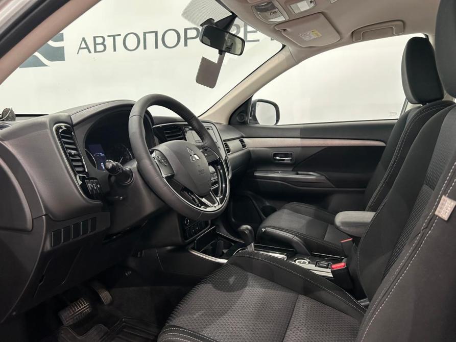 Mitsubishi Outlander III Рестайлинг 2 Санкт-Петербург  - изображение 16