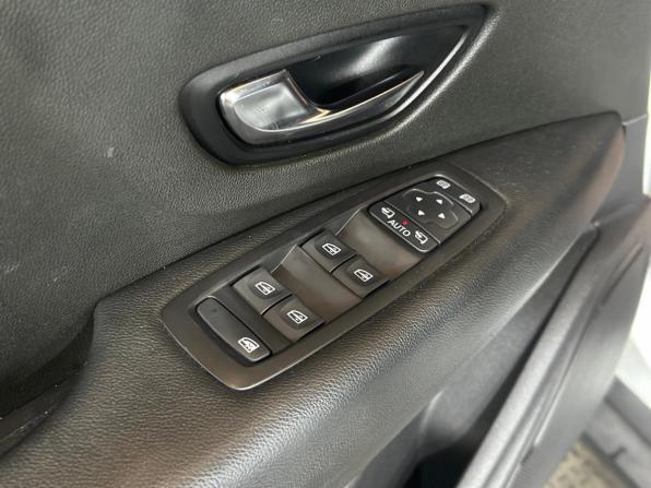 Renault Scenic IV с пробегом 2017 года, цена 1 329 000 рублей, 177300 км, минивэн, Автокод Объявления