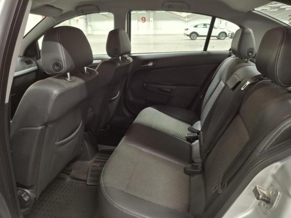 Opel Astra H Рестайлинг с пробегом 2012 года, цена 589 000 рублей, 213035 км, седан, Автокод Объявления