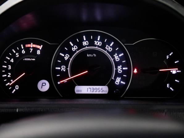 Toyota Noah III (R80) Рестайлинг с пробегом 2017 года, цена 2 100 000 рублей, 173955 км, минивэн, Автокод Объявления