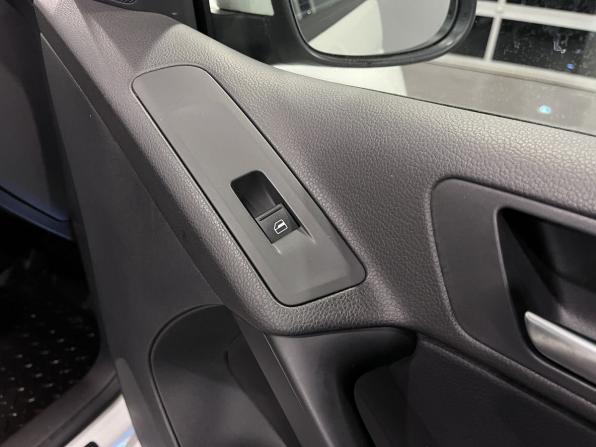 Volkswagen Tiguan I Рестайлинг с пробегом 2012 года, цена 1 360 000 рублей, 79058 км, внедорожник, Автокод Объявления