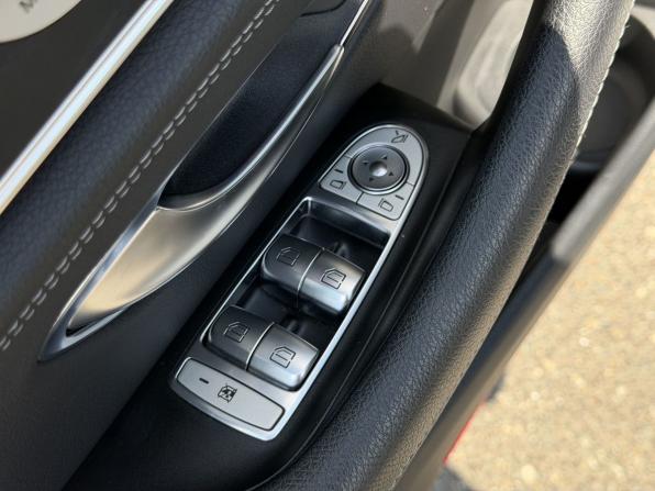 Mercedes-Benz E-Класс V (W213 S213 C238) Рестайлинг с пробегом 2020 года, цена 4 750 000 рублей, 84555 км, седан, Автокод Объявления