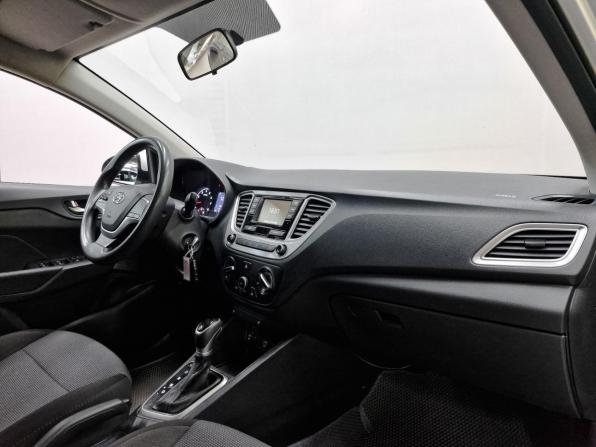 Hyundai Solaris II с пробегом 2020 года, цена 1 190 000 рублей, 135981 км, седан, Автокод Объявления