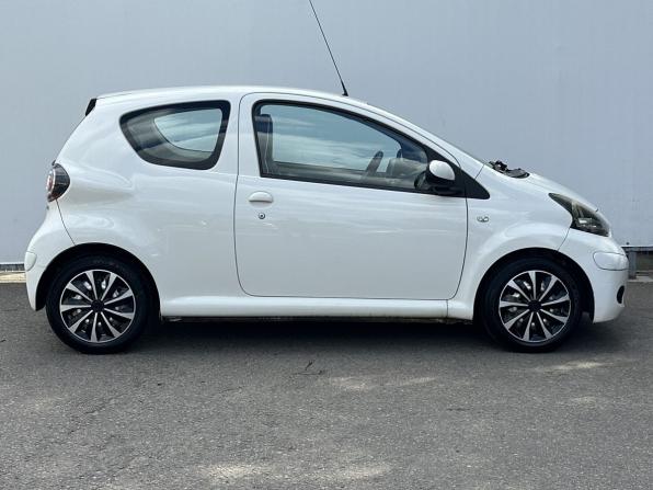 Toyota Aygo I Рестайлинг с пробегом 2010 года, цена 550 000 рублей, 107313 км, хэтчбек, Автокод Объявления