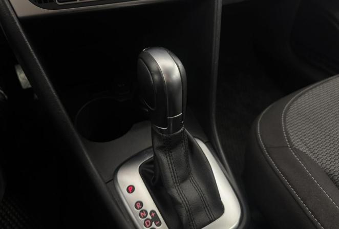 Volkswagen Polo V Рестайлинг с пробегом 2018 года, цена 990 000 рублей, 115941 км, седан, Автокод Объявления