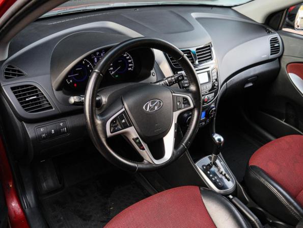 Hyundai Solaris I с пробегом 2012 года, цена 800 000 рублей, 133783 км, хэтчбек, Автокод Объявления