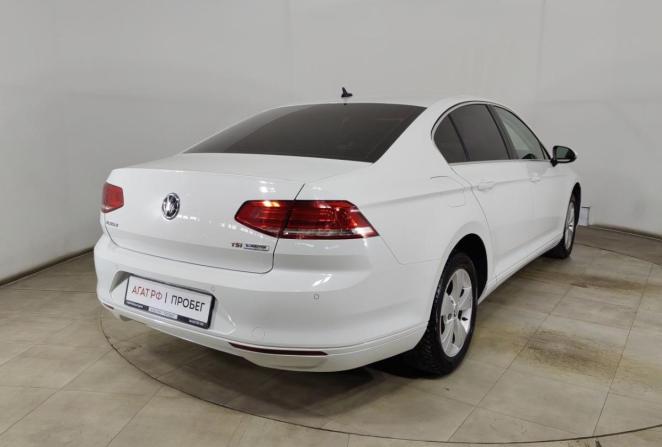 Volkswagen Passat B8 с пробегом 2017 года, цена 1 580 000 рублей, 279300 км, седан, Автокод Объявления
