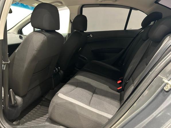 Peugeot 408 I Рестайлинг с пробегом 2018 года, цена 999 000 рублей, 100176 км, седан, Автокод Объявления