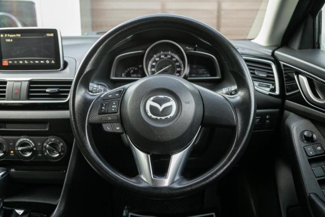 Mazda Axela III с пробегом 2015 года, цена 1 198 000 рублей, 157000 км, хэтчбек, Автокод Объявления