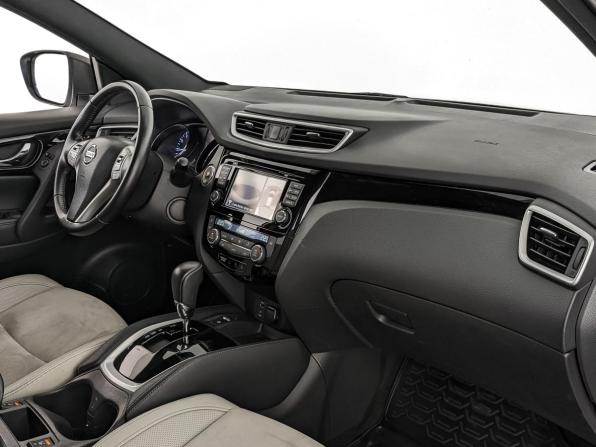 Nissan Qashqai II с пробегом 2017 года, цена 1 625 000 рублей, 122544 км, внедорожник, Автокод Объявления