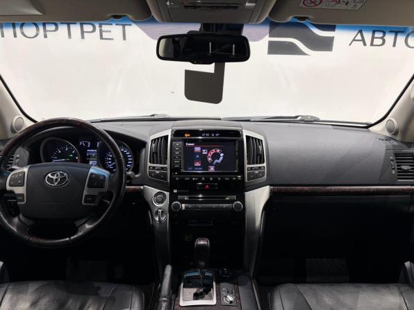 Toyota Land Cruiser 200 Series Рестайлинг 1 с пробегом 2013 года, цена 2 999 000 рублей, 294669 км, внедорожник, Автокод Объявления