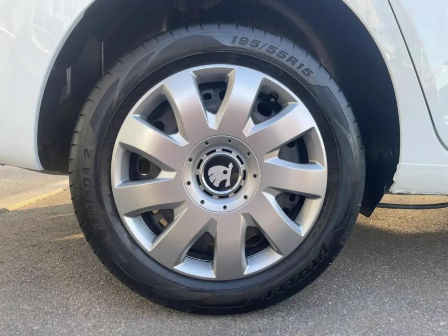 Skoda Rapid I Рестайлинг Псков  - изображение 20